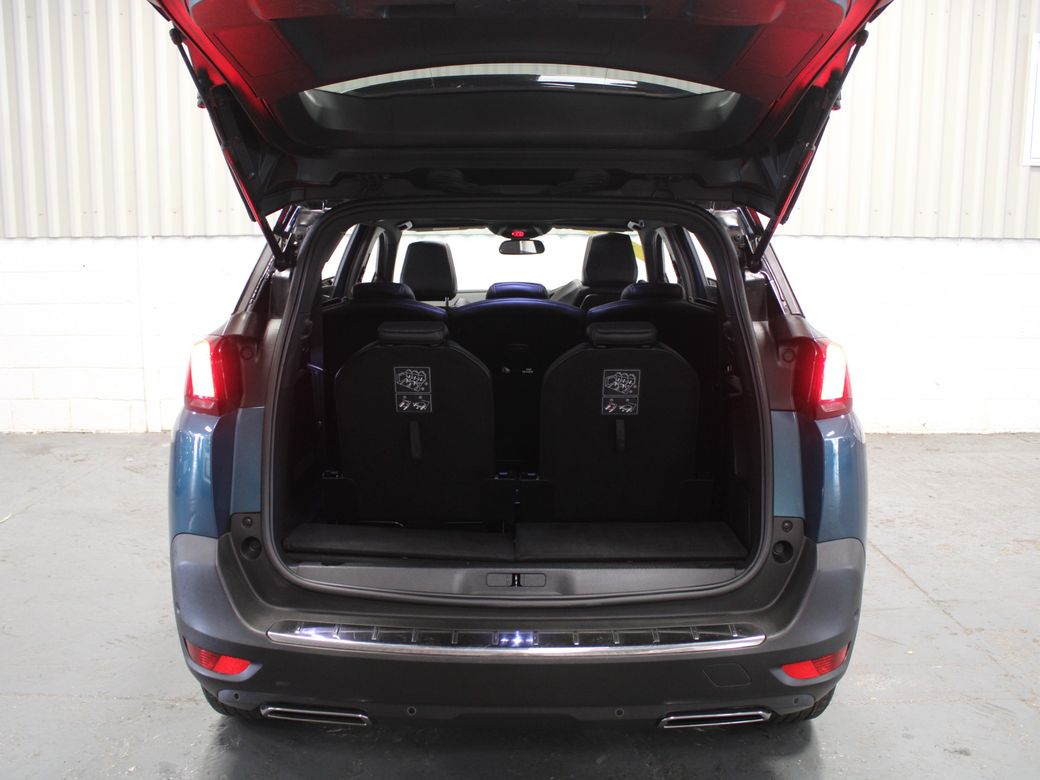 2020 Peugeot 5008