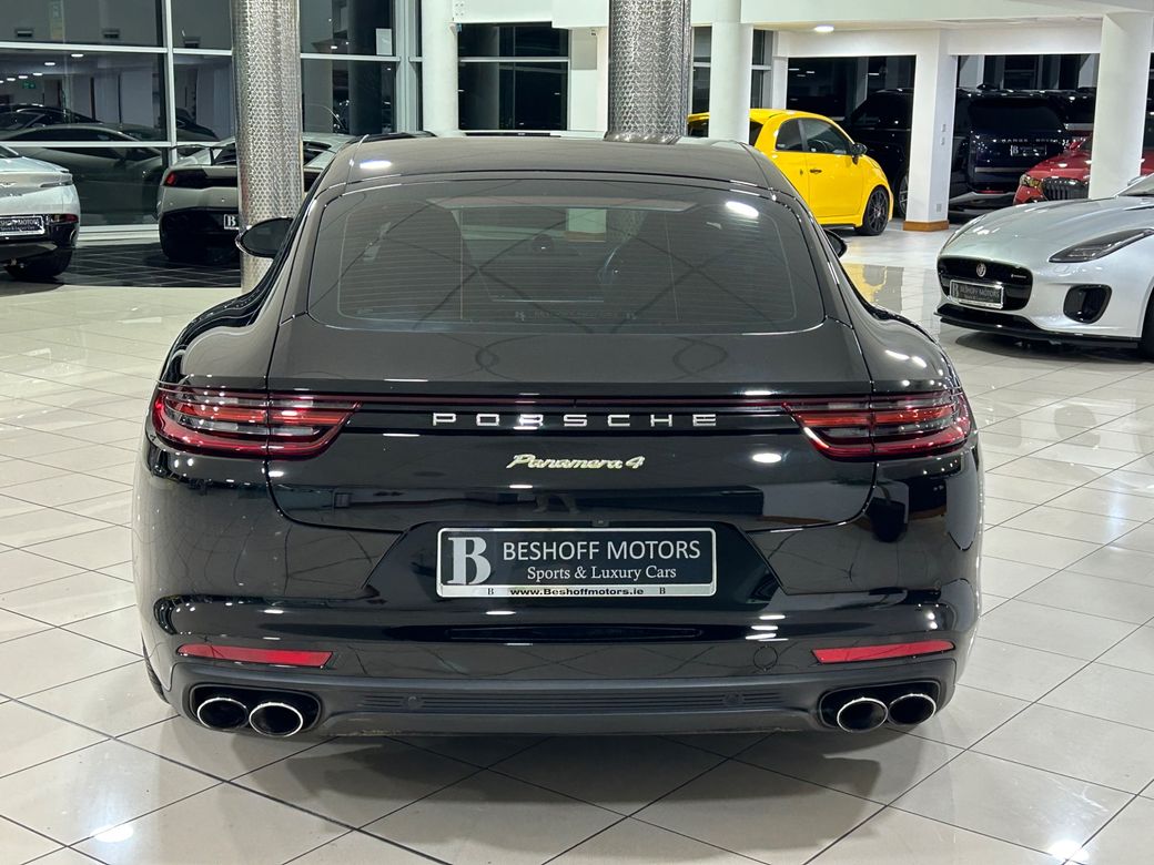 2018 Porsche Panamera