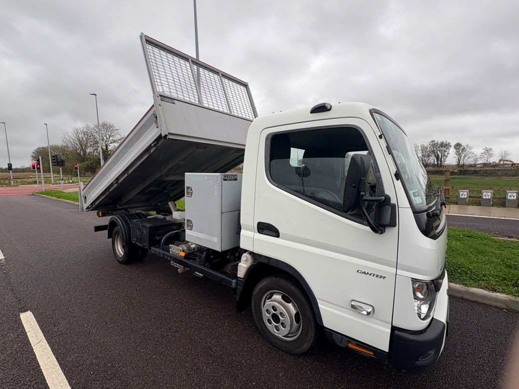 2023 Mitsubishi Canter