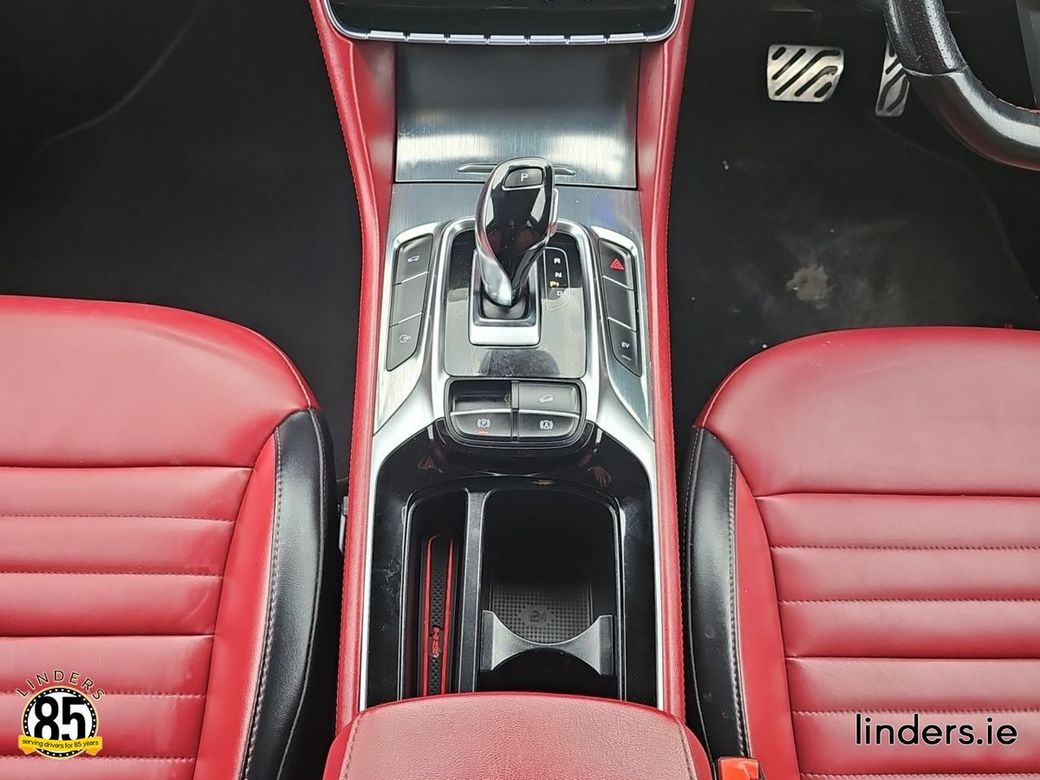 2022 MG HS