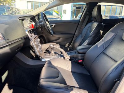 2015 Volvo V40