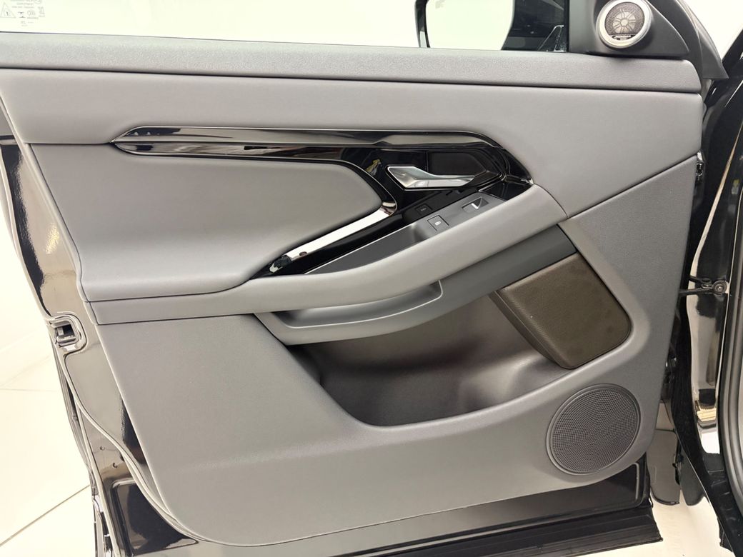 2026 Land Rover Range Rover Evoque