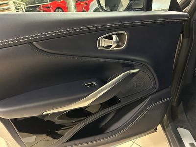 2023 Aston Martin DBX