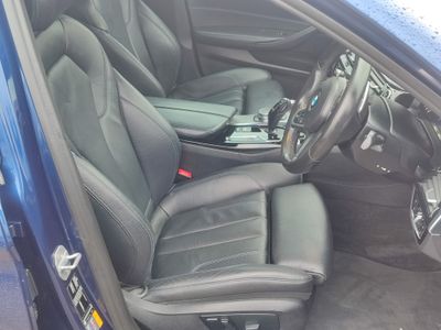 2019 BMW 530
