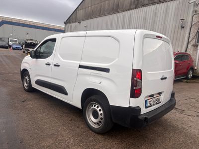 2022 Peugeot Partner