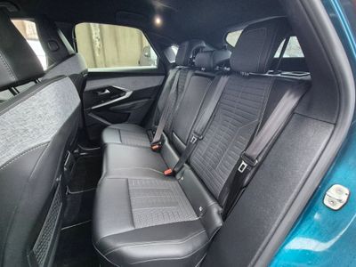 2025 Peugeot e3008
