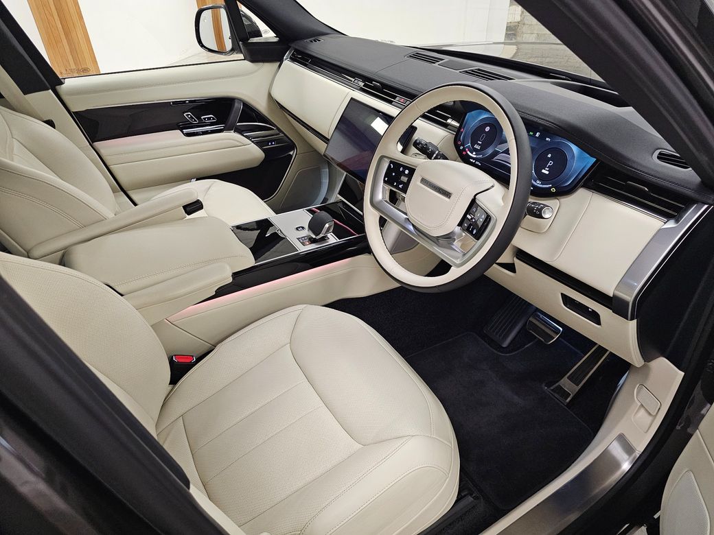 2025 Land Rover Range Rover