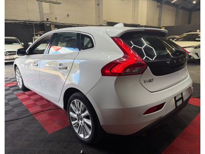2015 Volvo V40