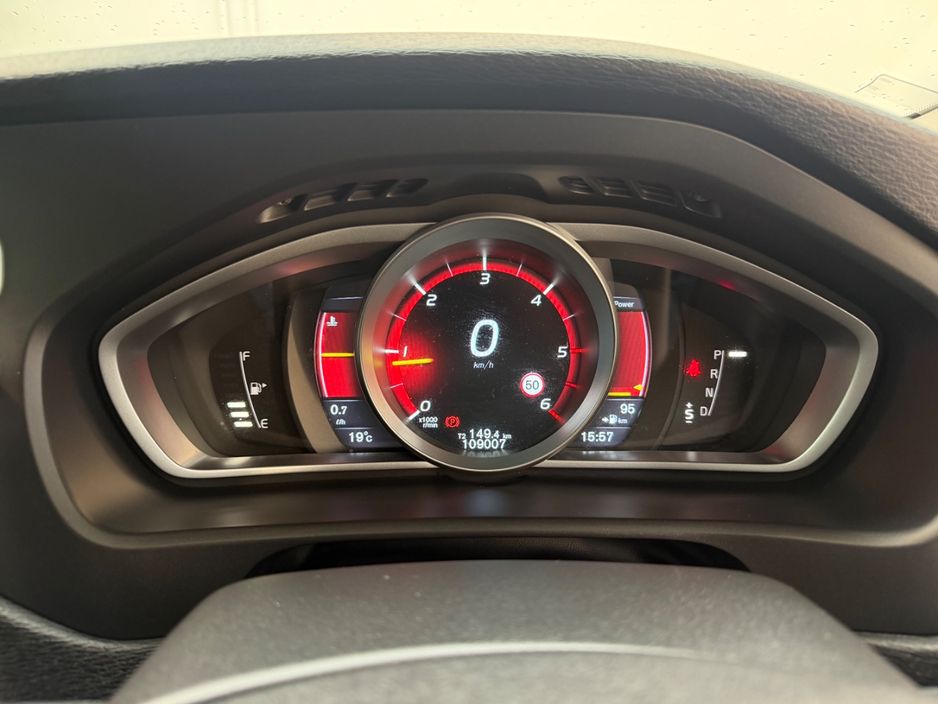 2016 Volvo V40