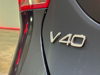 2018 Volvo V40