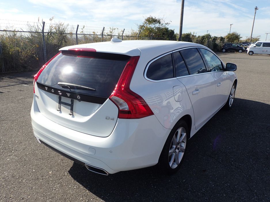 2018 Volvo V60