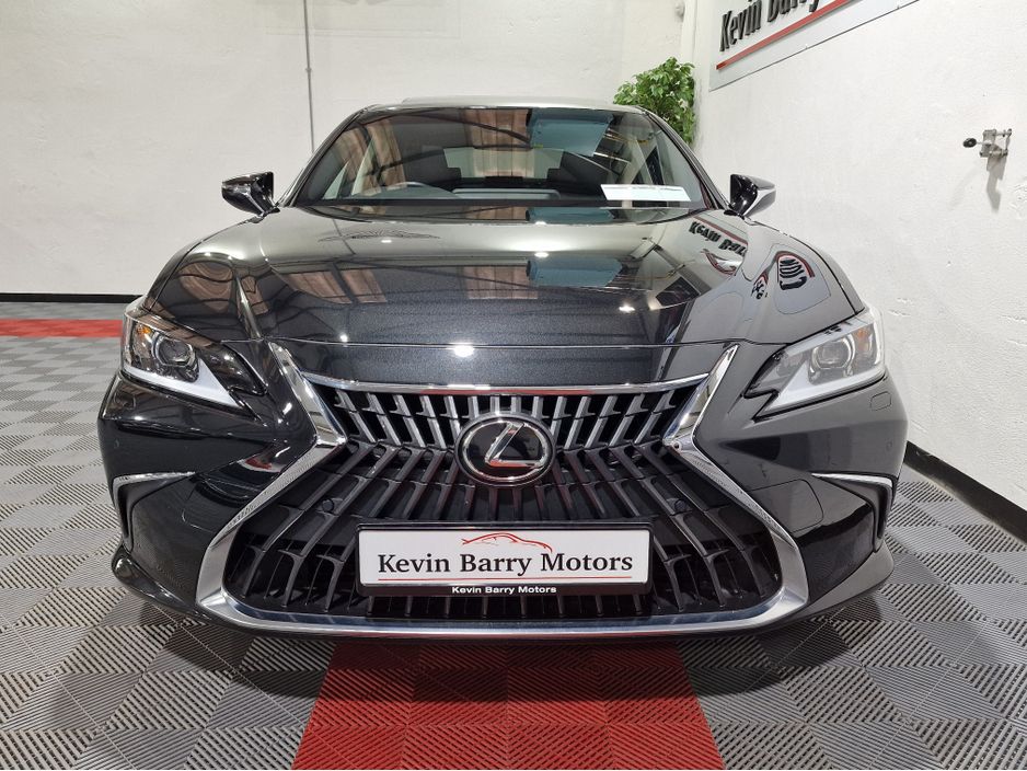 2022 Lexus ES 300h