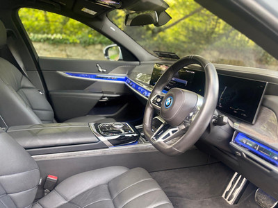 2024 BMW i7