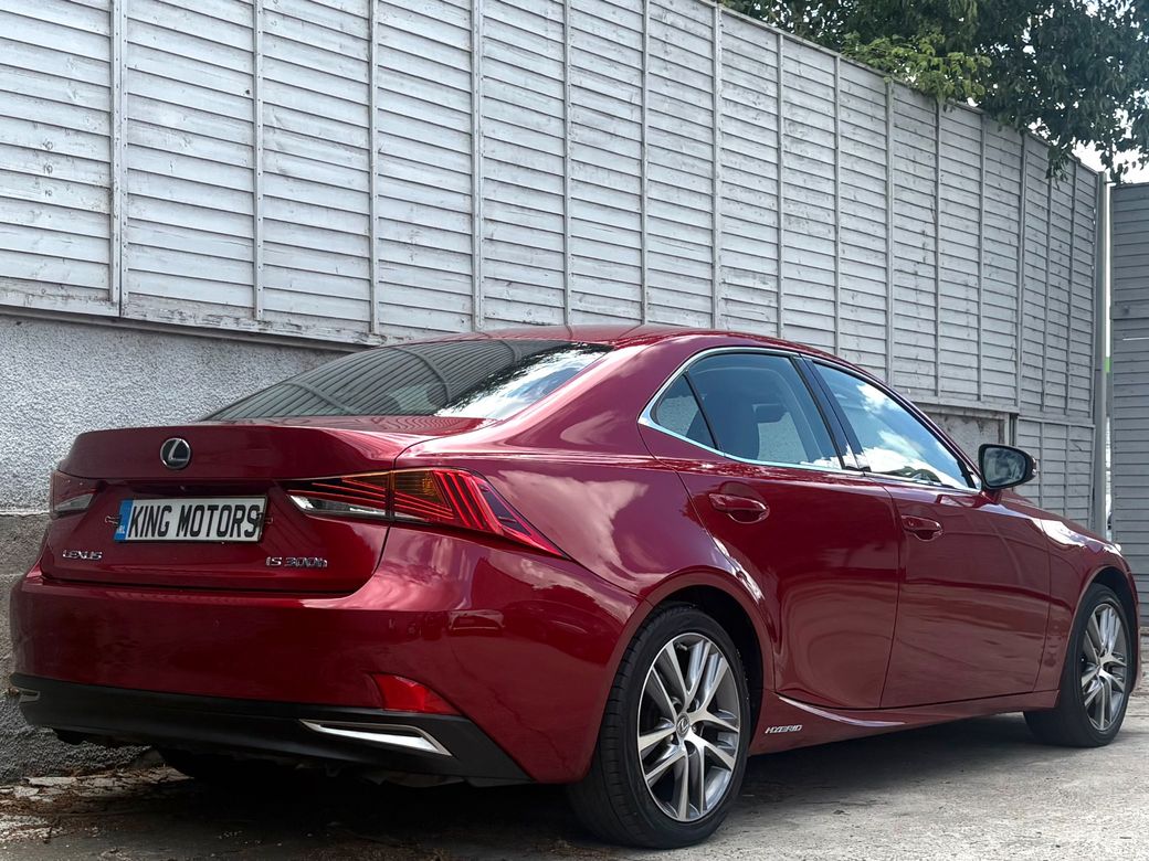2020 Lexus IS 300h