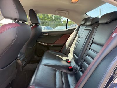 2018 Lexus IS 300h