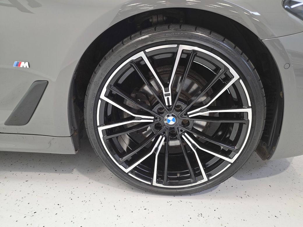 2022 BMW 5 Series