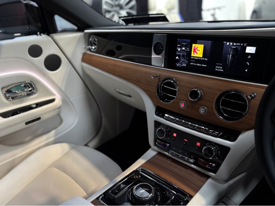 2024 Rolls-Royce Phantom