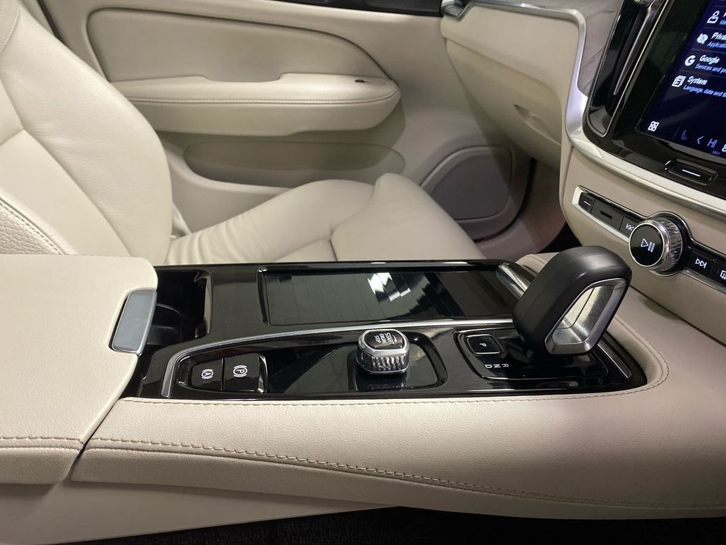 2023 Volvo V60