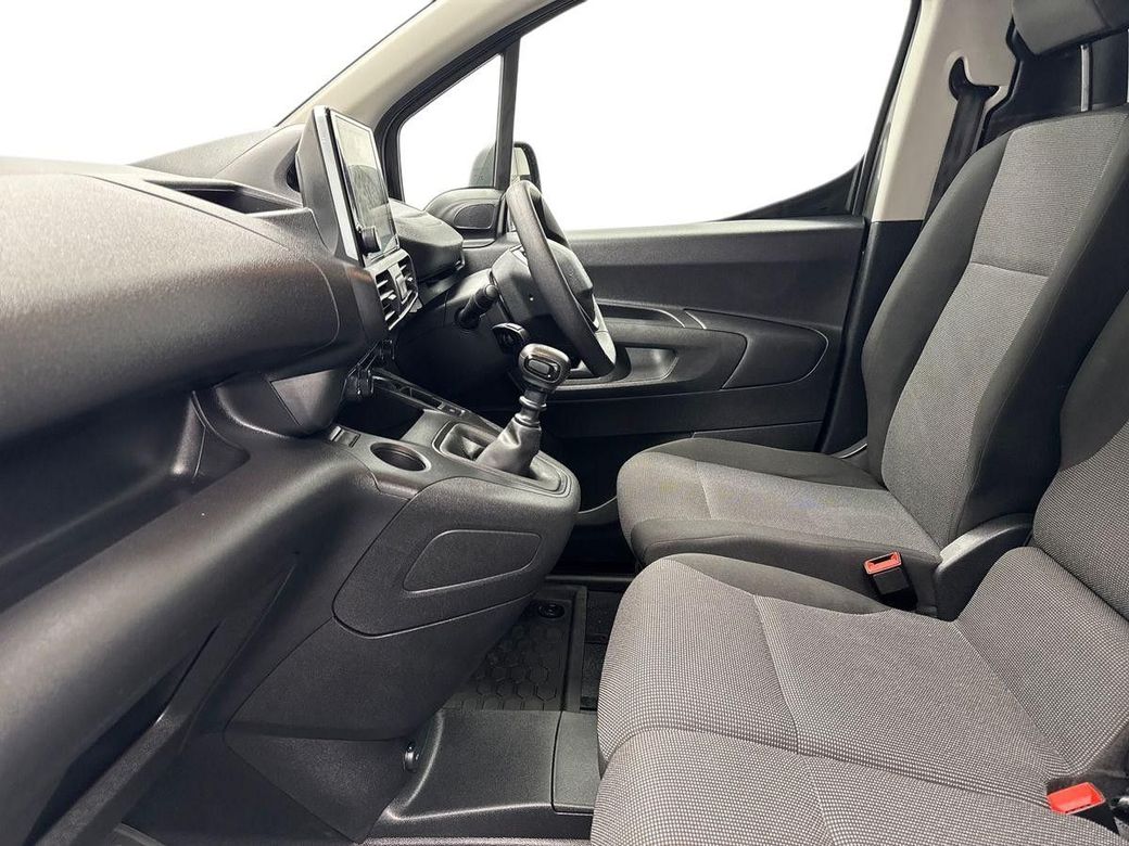 2024 Peugeot Partner