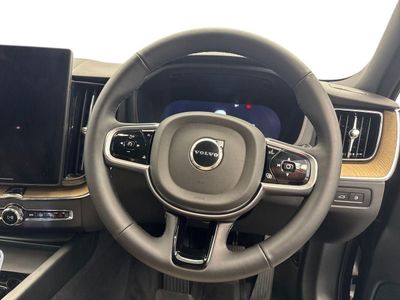 2025 Volvo XC60