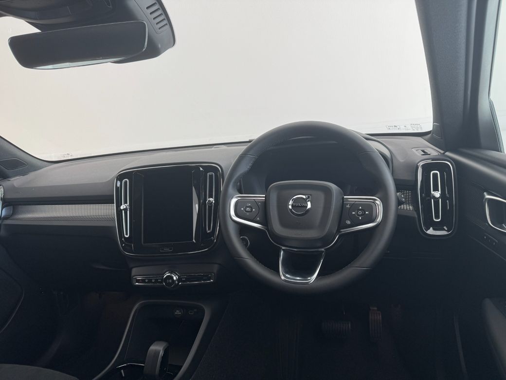 2026 Volvo XC40