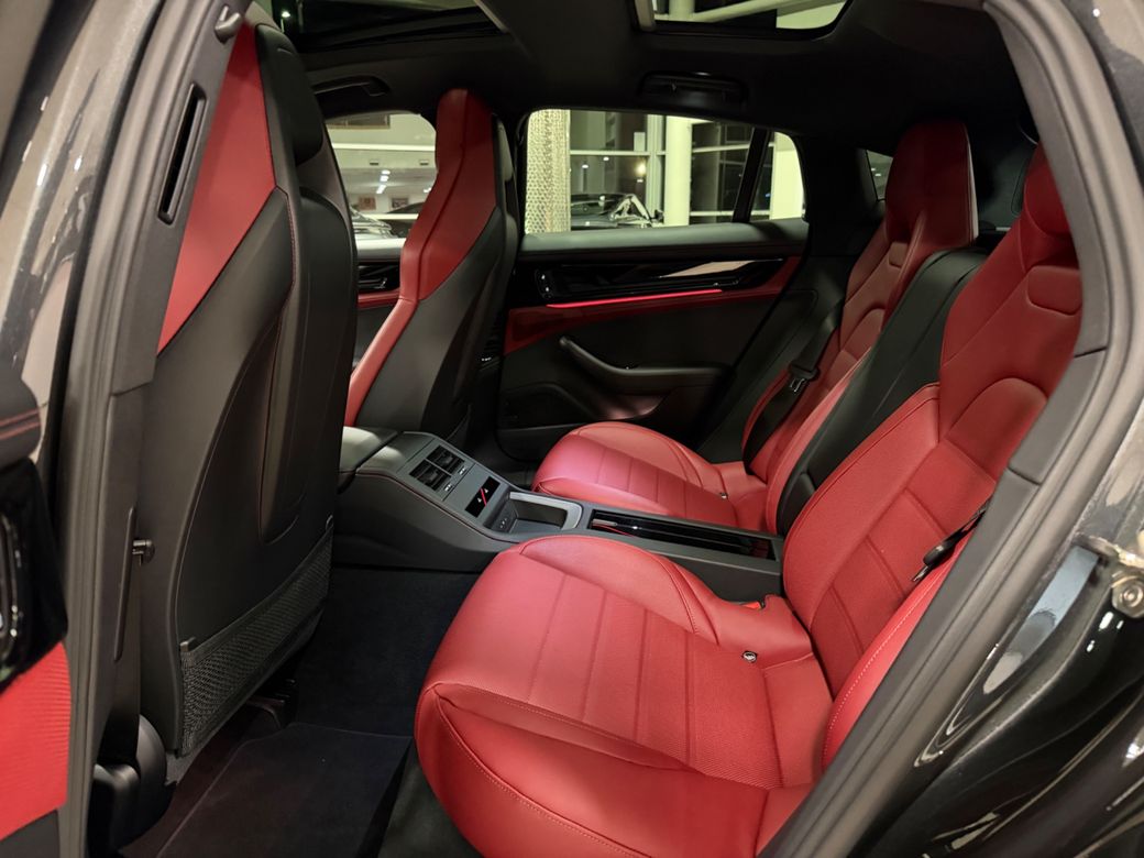 2024 Porsche Panamera