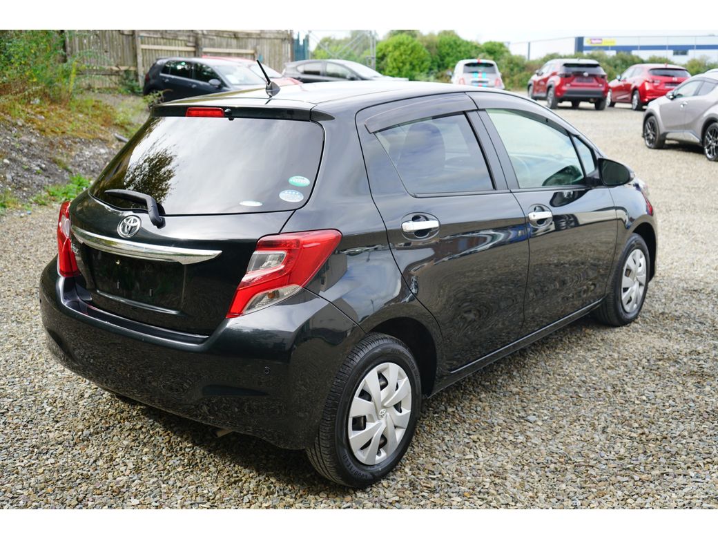 2016 Toyota Vitz