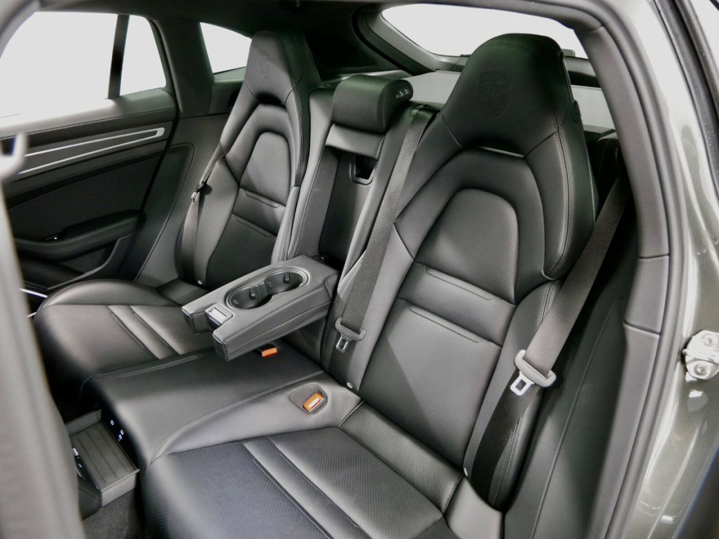 2023 Porsche Panamera