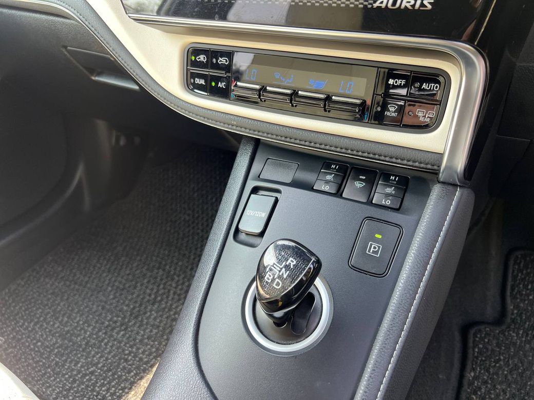 2017 Toyota Auris