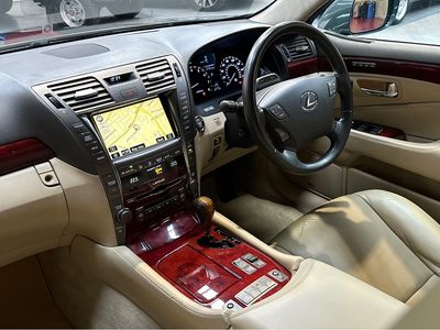 2007 Lexus LS 460