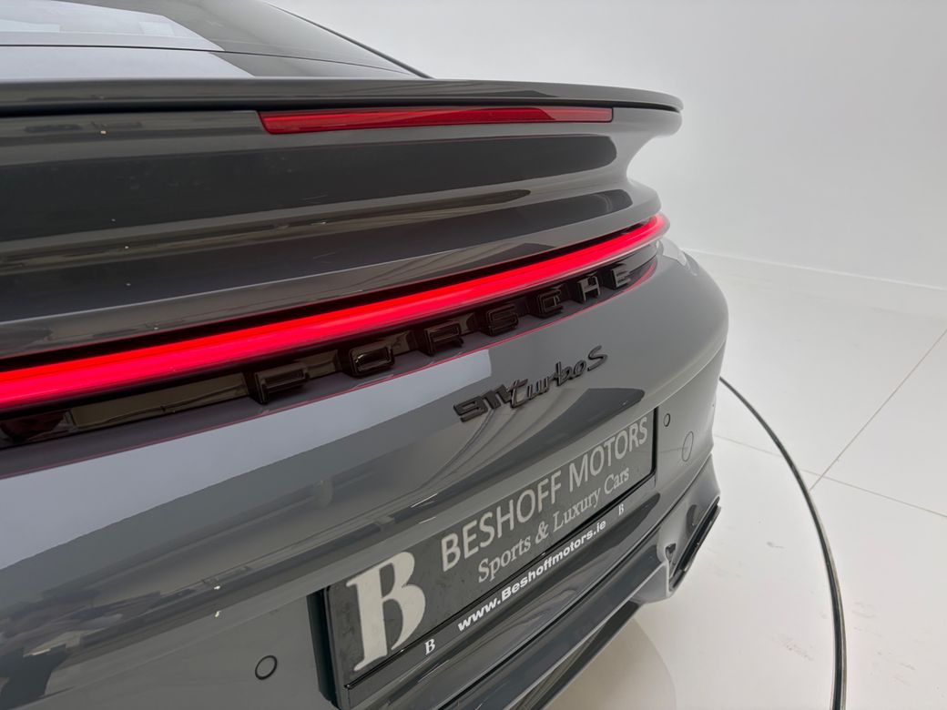 2023 Porsche 911