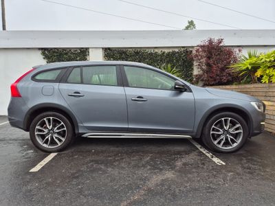 2017 Volvo V60 Cross Country