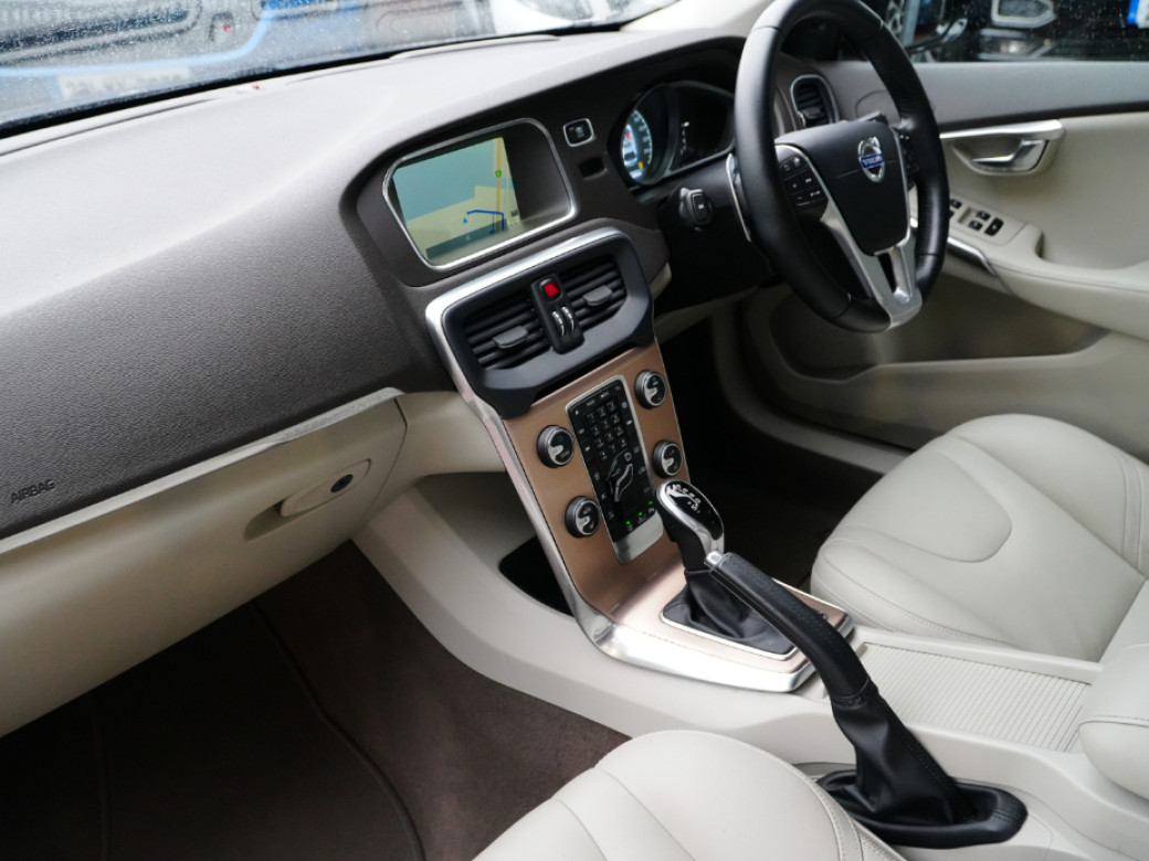 2016 Volvo V40 Cross Country