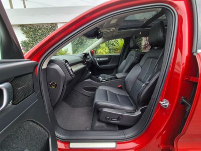 2020 Volvo XC40