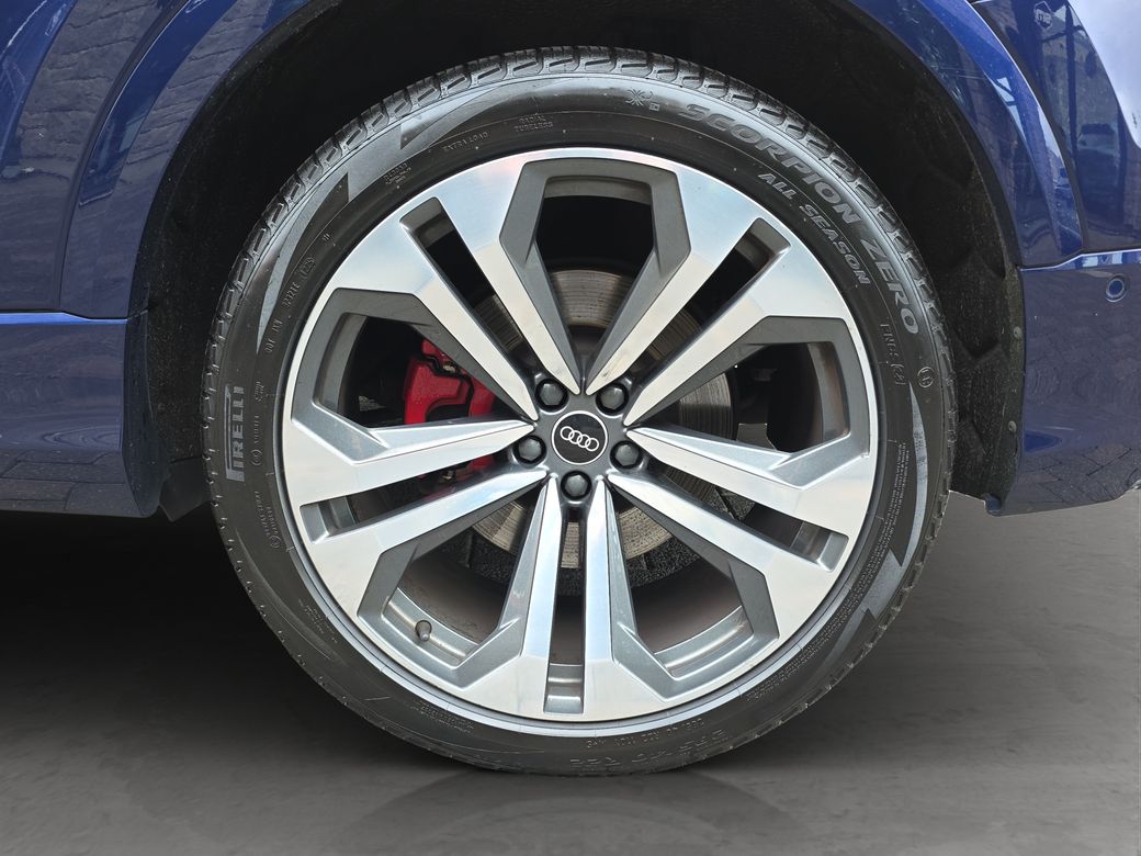 2021 Audi Q8