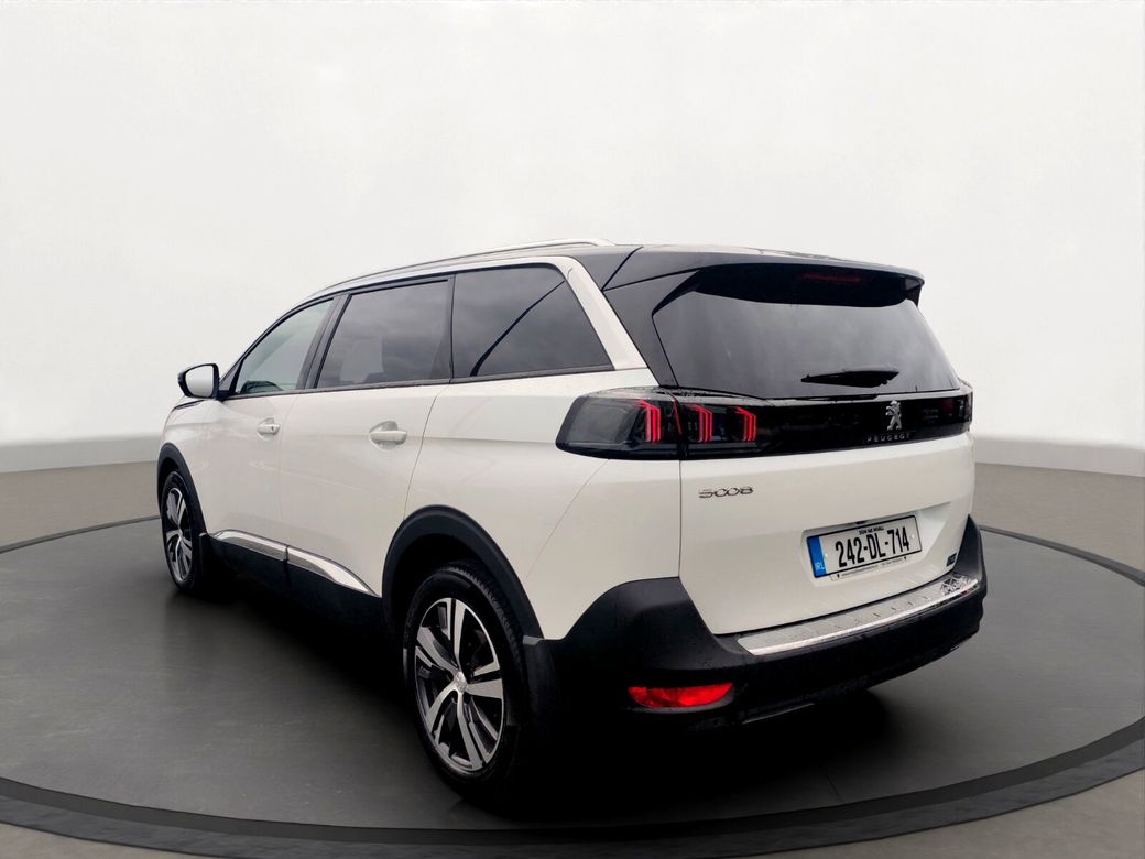 2024 Peugeot 5008