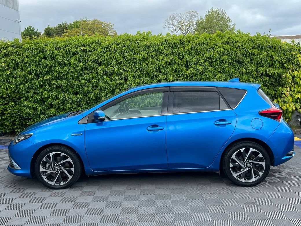 2017 Toyota Auris