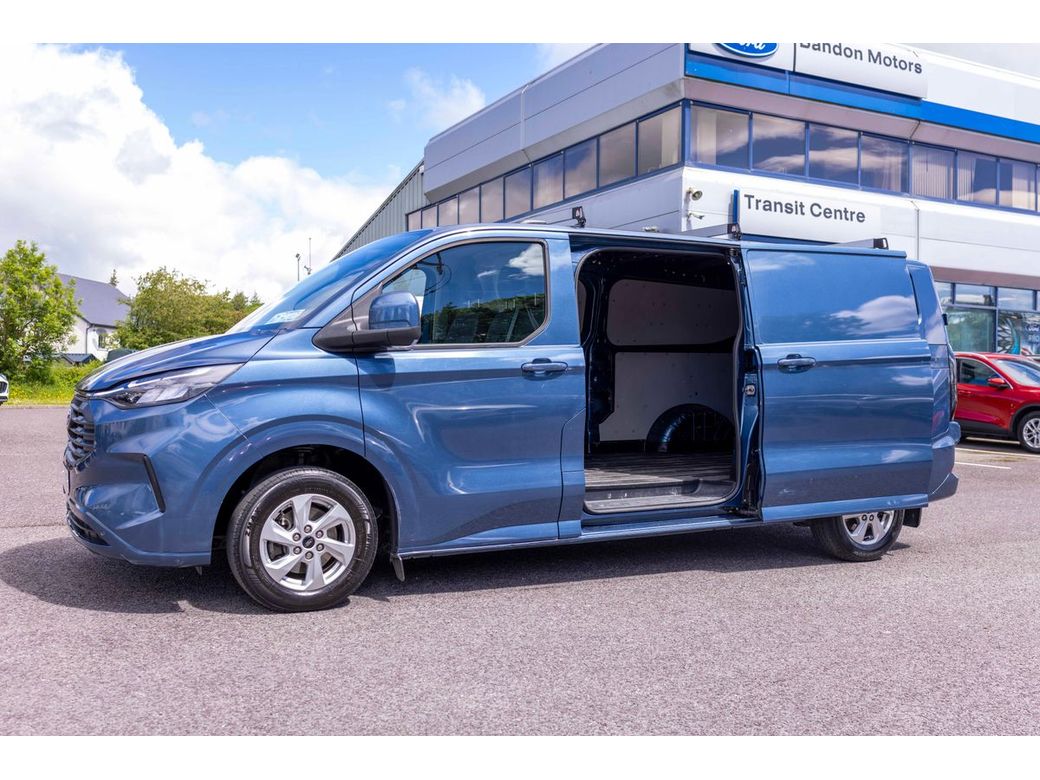 2024 Ford Transit Custom