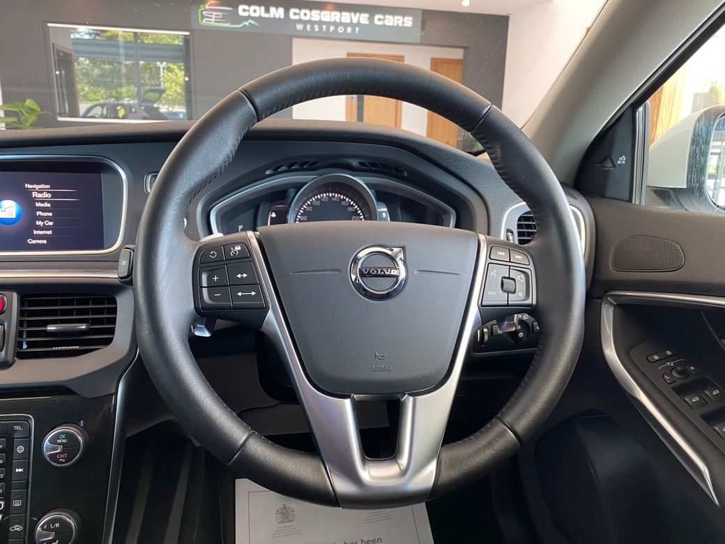 2017 Volvo V40