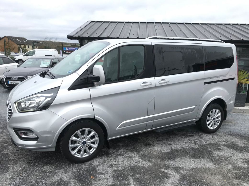 2022 Ford Tourneo