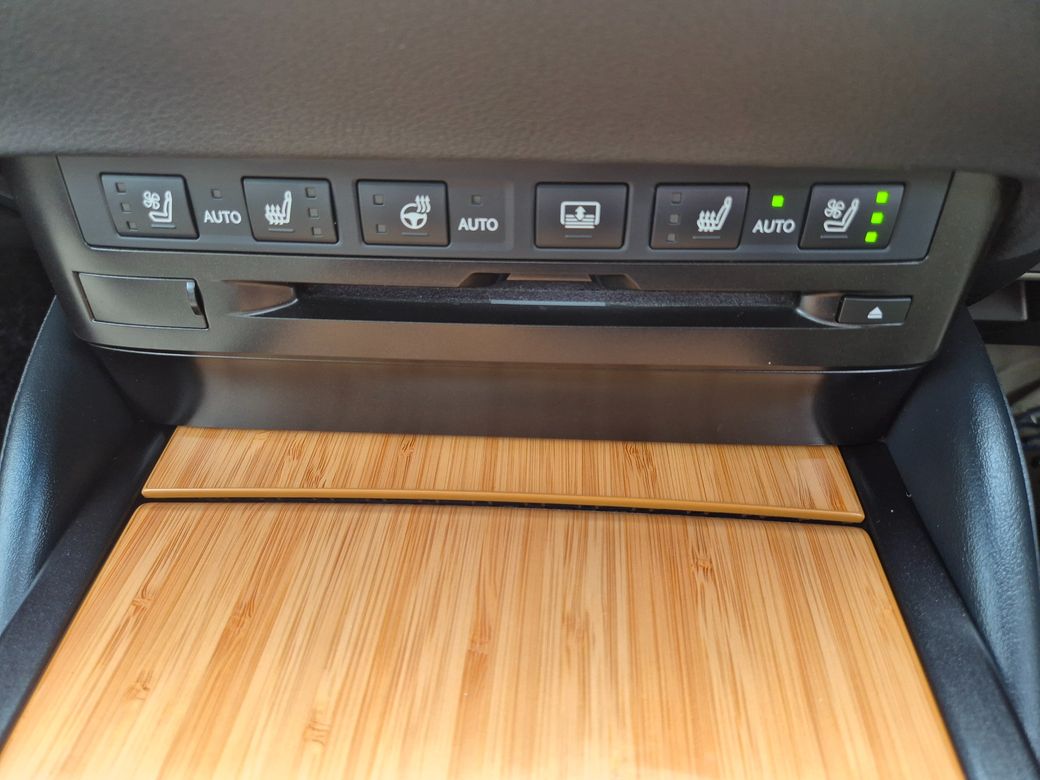 2021 Lexus ES 300h