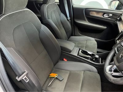 2023 Volvo XC40