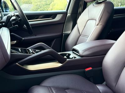 2024 Porsche Cayenne