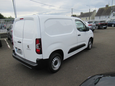 2022 Peugeot Partner