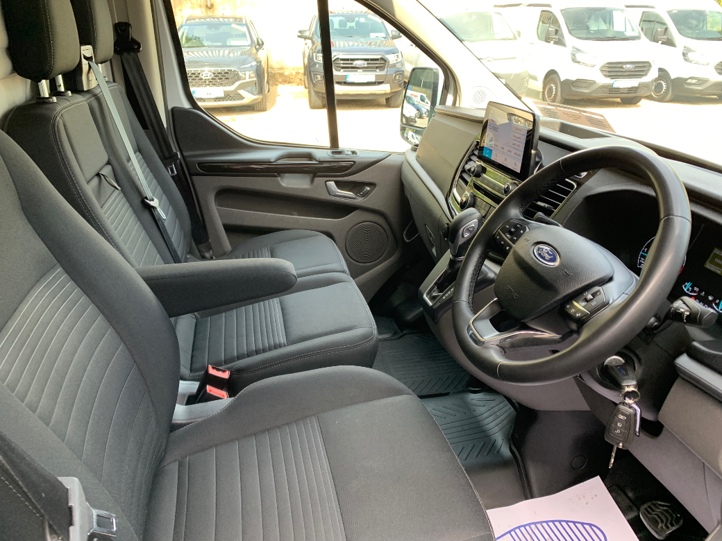 2023 Ford Transit Custom