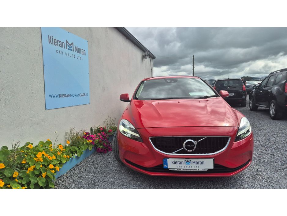 2018 Volvo V40