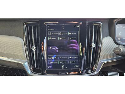 2017 Volvo S90