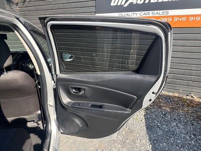 2016 Toyota Vitz