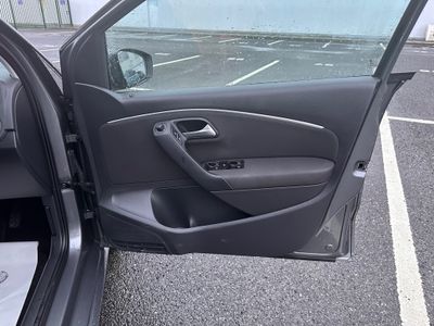 2017 Volkswagen Polo