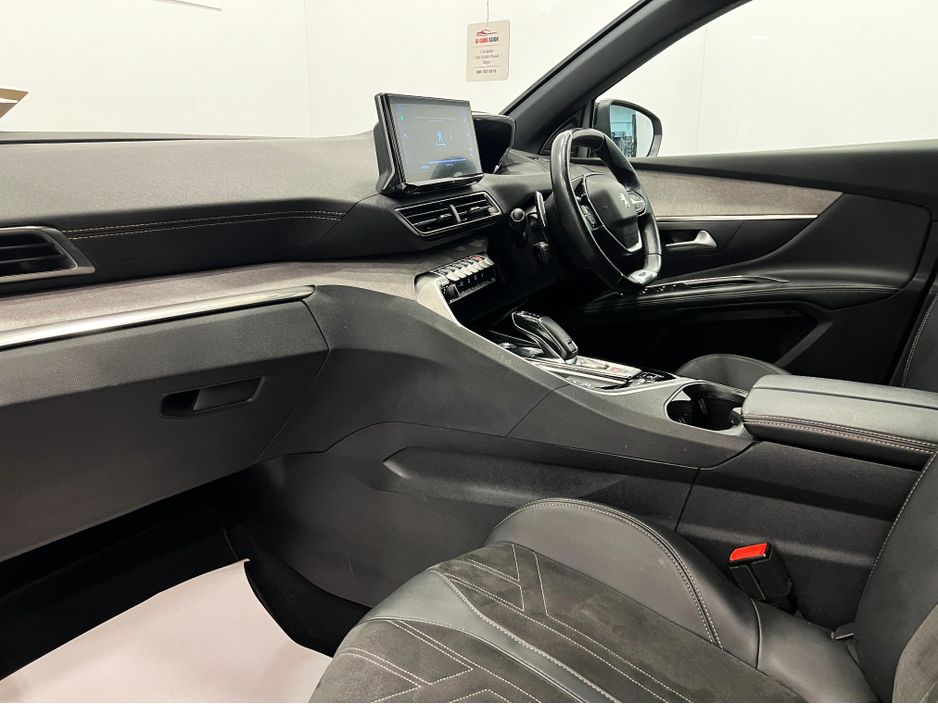2021 Peugeot 5008